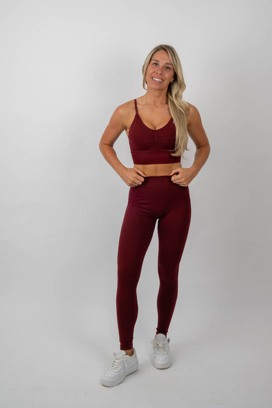 Seamless Scrunch Bra & High-Waisted Leggings