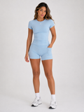 Naadloze korte set – Lichtblauw | Sculpting gymset voor dames | Galvis Sports
