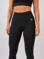 Black Seamless Training Set | Women’s Sculpting Gym Set | Galvis Sports