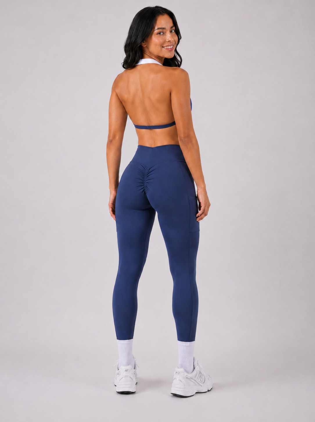 Sujetador cruzado sin costuras y leggings de cintura alta – Beige | Conjunto de gimnasio moldeador | Galvis Sports