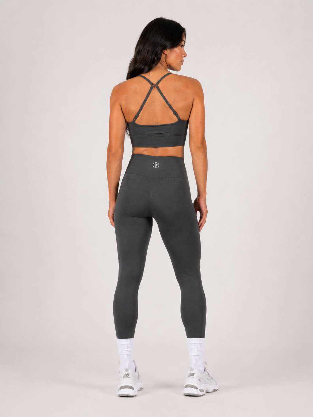 Seamless Scrunch Bra & High-Waisted Leggings – Black | Sculpting Gym Set | Galvis Sports