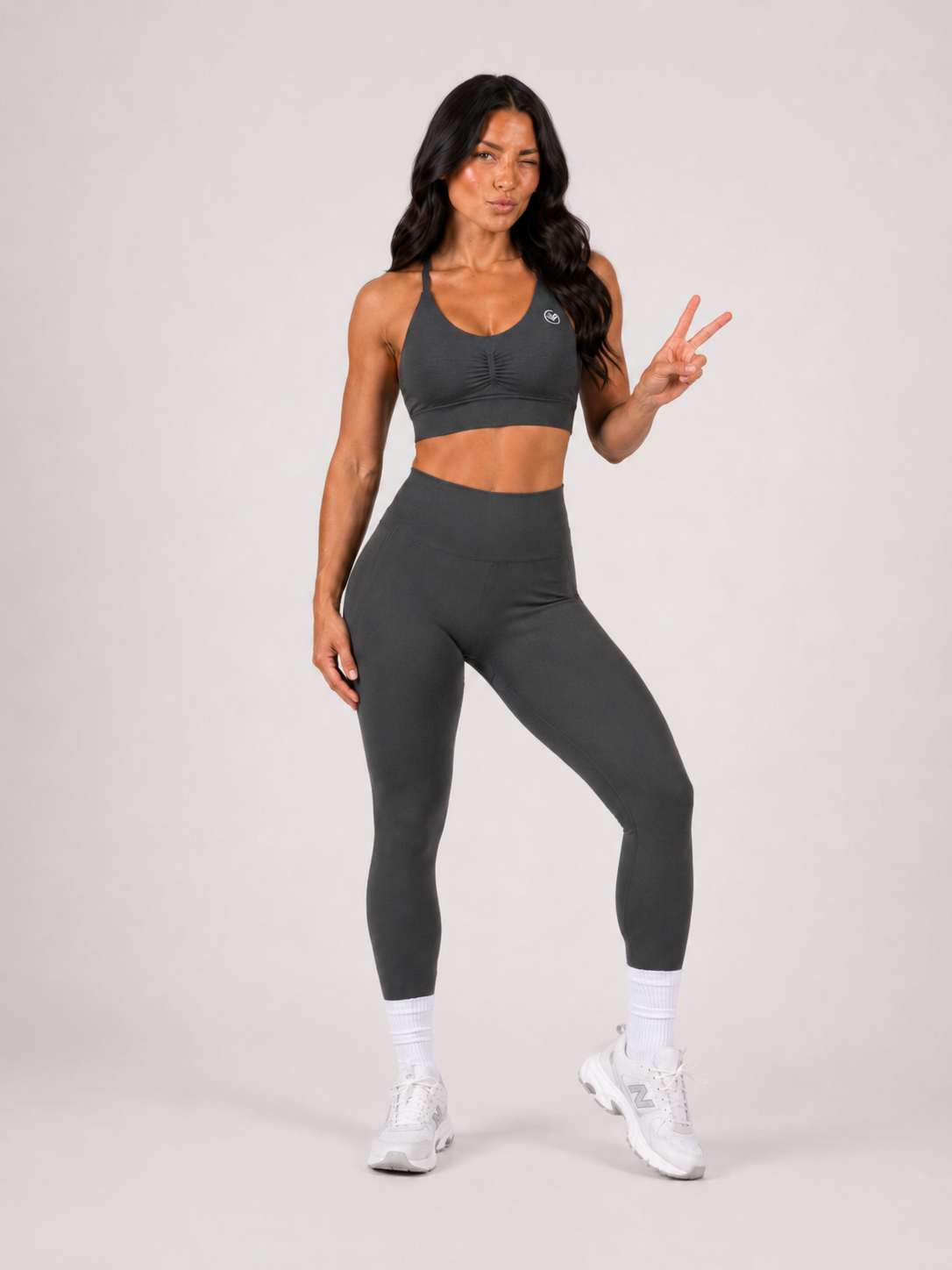 Seamless Scrunch Bra & High-Waisted Leggings – Black | Sculpting Gym Set | Galvis Sports