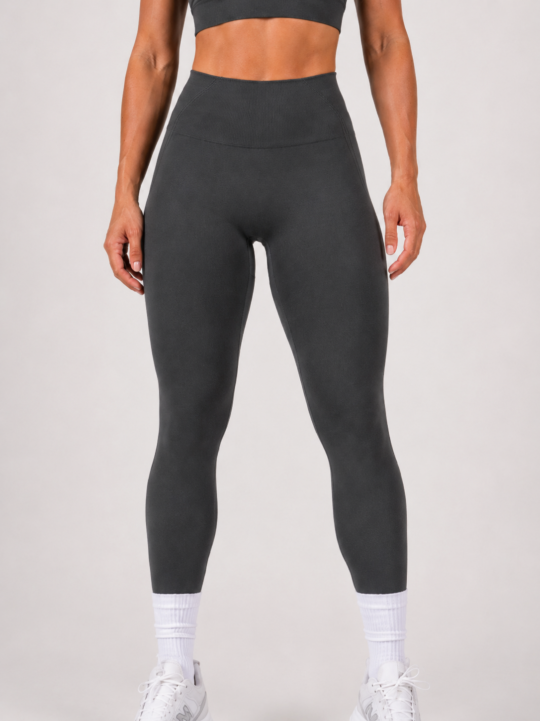 Seamless Scrunch Bra & High-Waisted Leggings – Black | Sculpting Gym Set | Galvis Sports