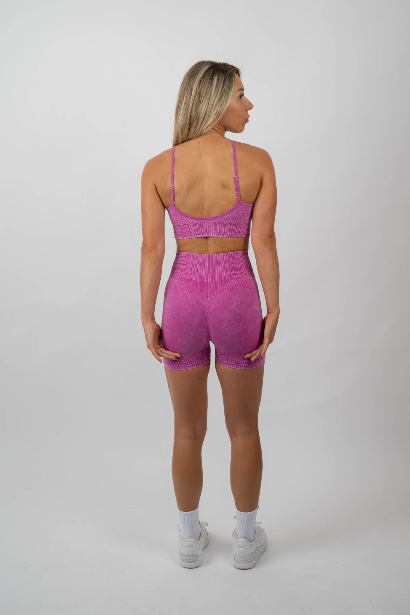 seamless ribbed bra & training shorts set