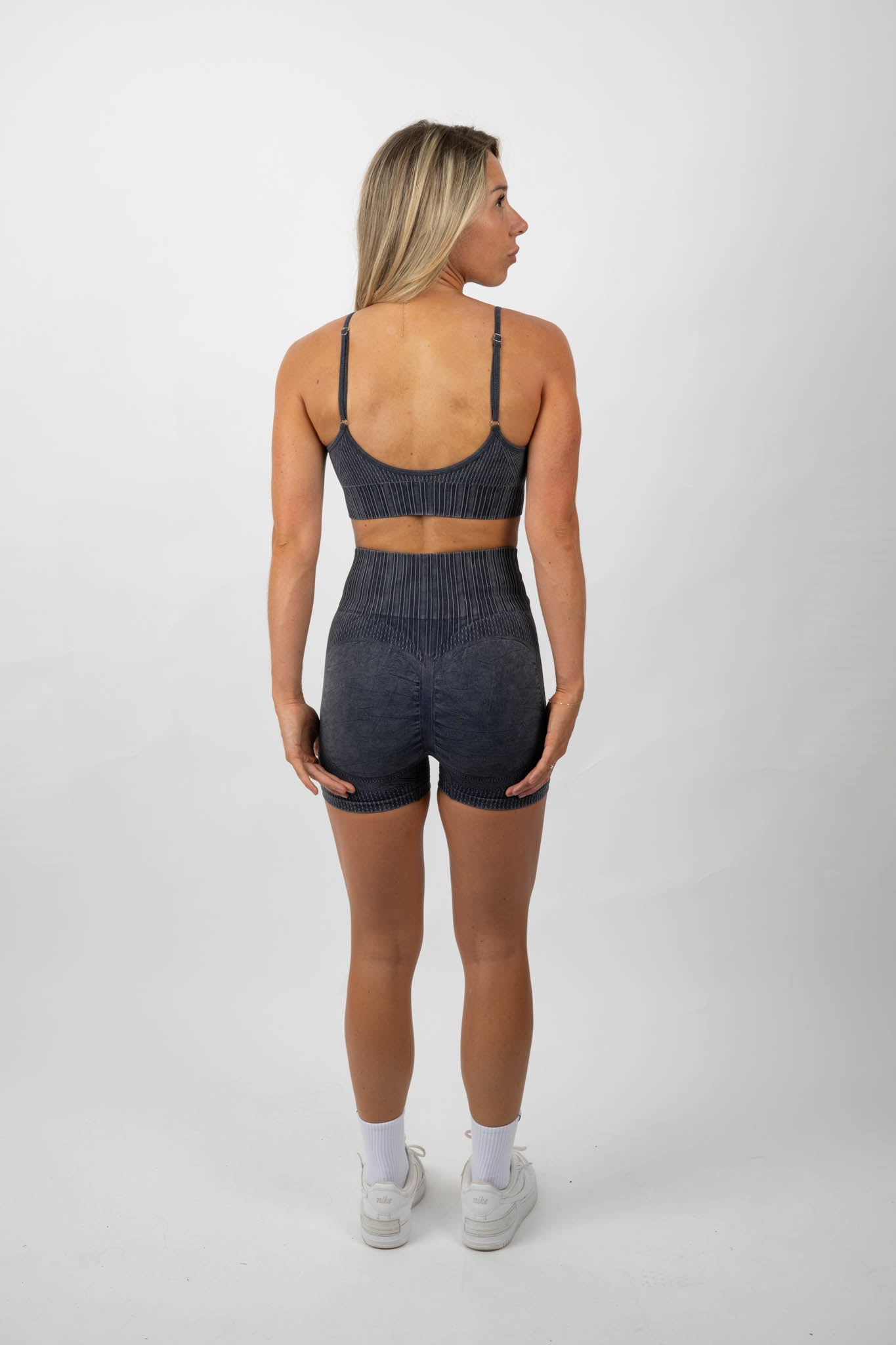 seamless ribbed bra & training shorts set