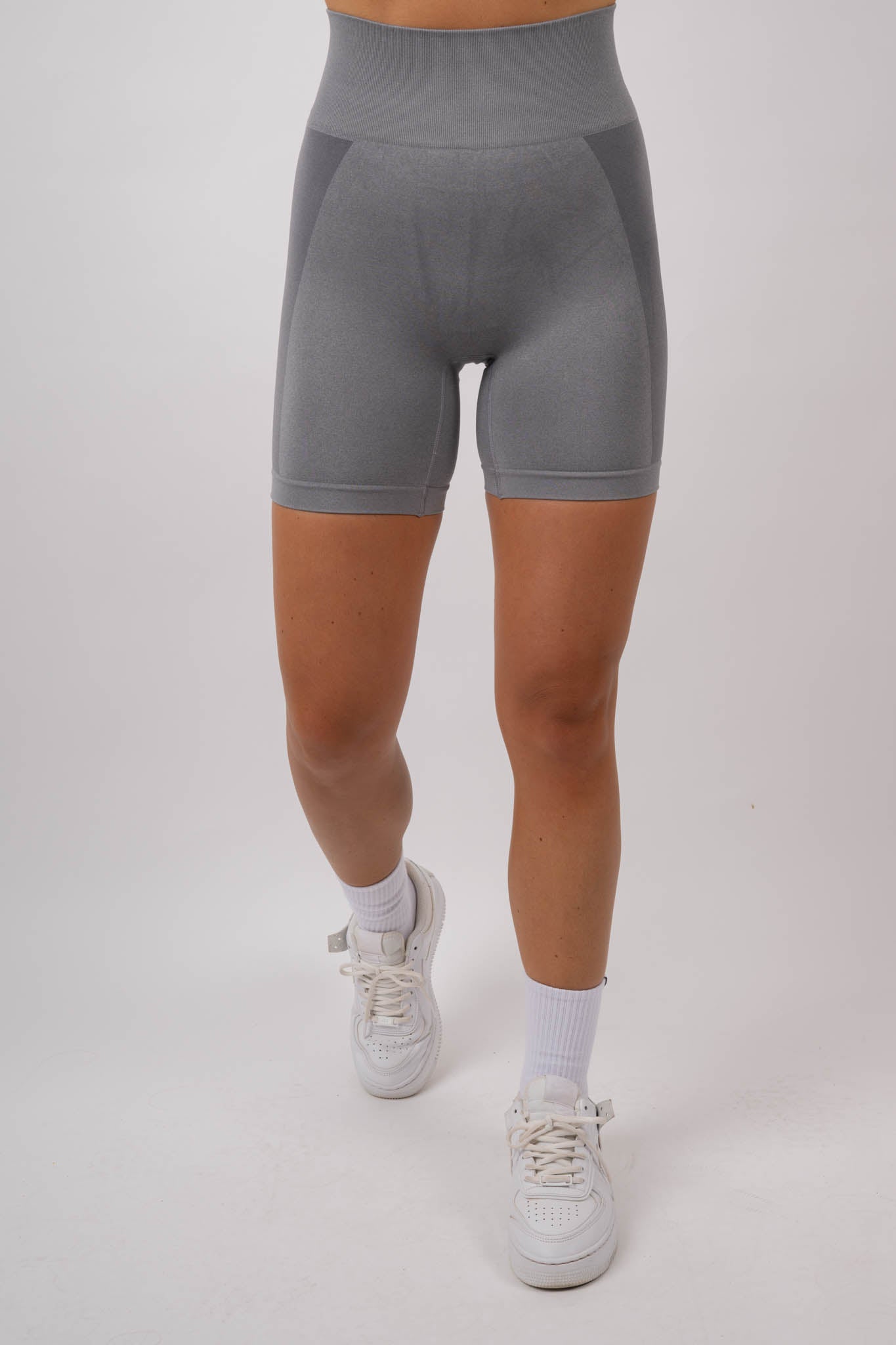 seamless performance shorts