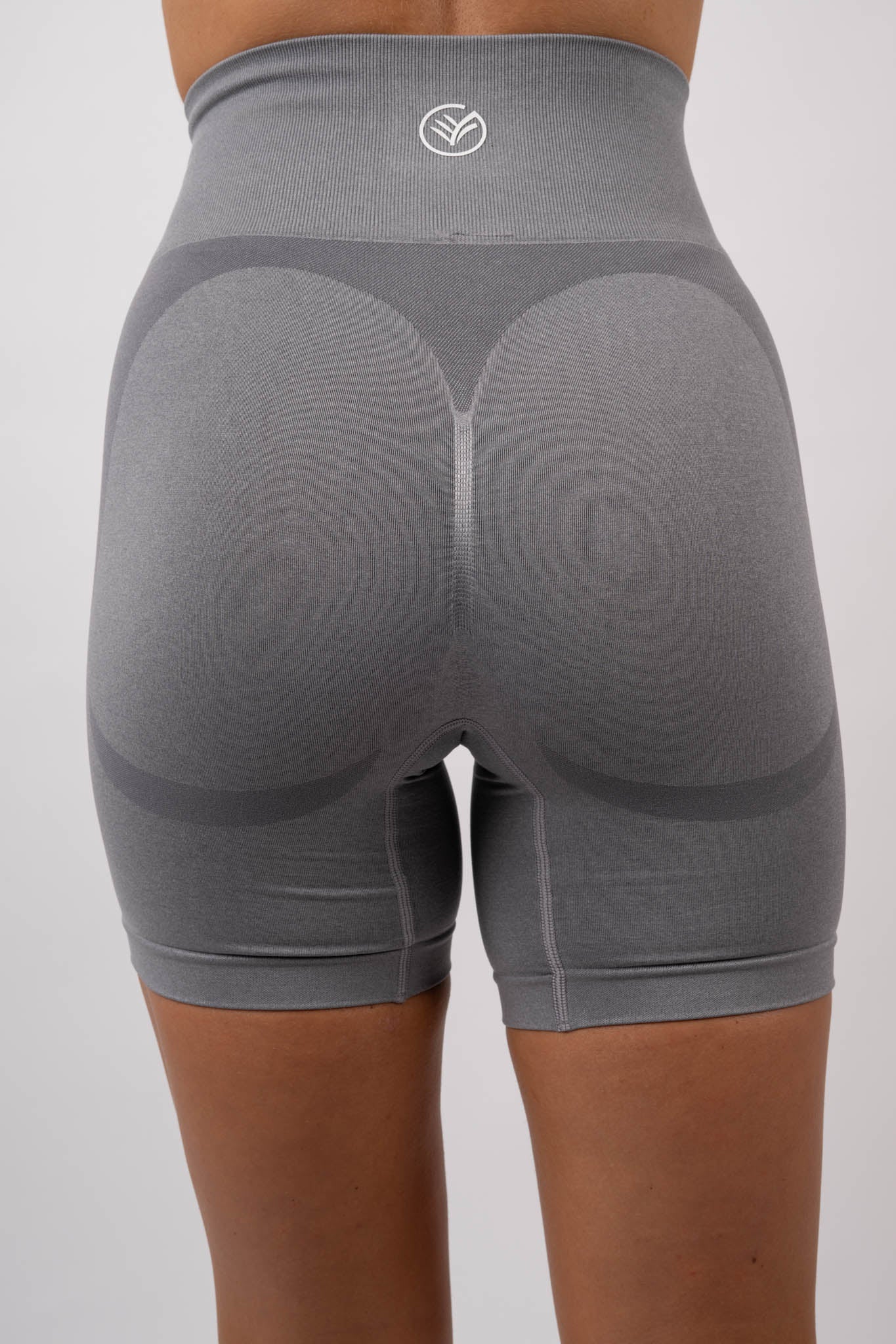 seamless performance shorts