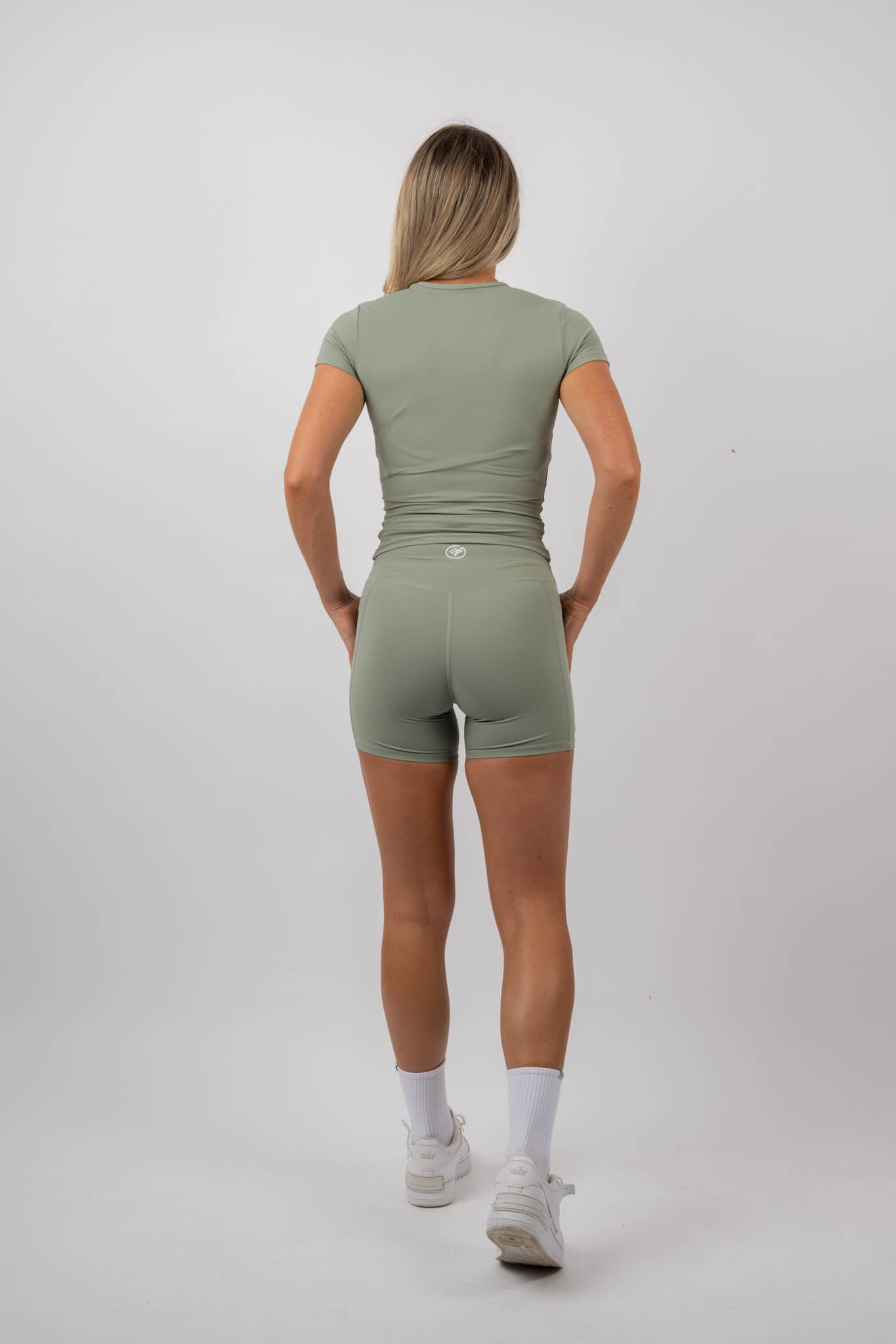 seamless short set (sage green)